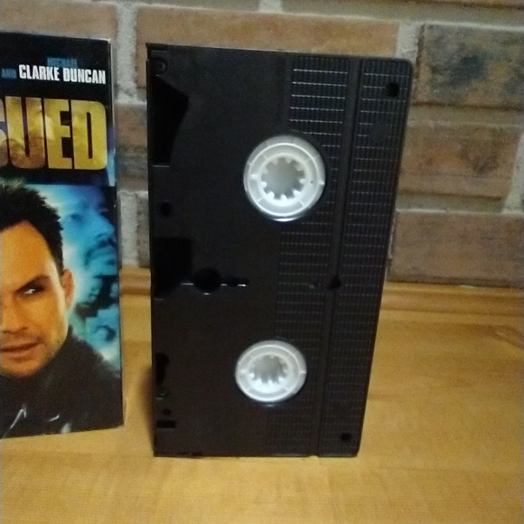 6/$15 Pursued 2004 ‧ Psychological thriller/Crime Thriller ‧ 1h 35m - Picture 8 of 9